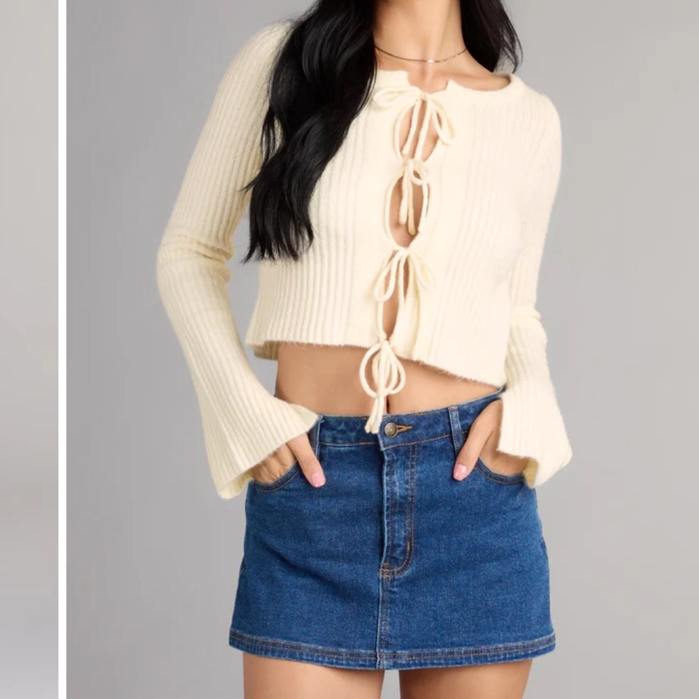 New Cream Cozy Flirty Ribbed Lace-Up Women's Soft Knit Sweater Size Medium